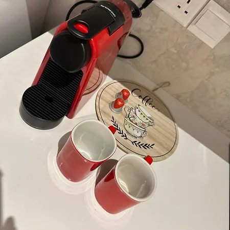 Joanna & Arya Engomi Apts شقة
