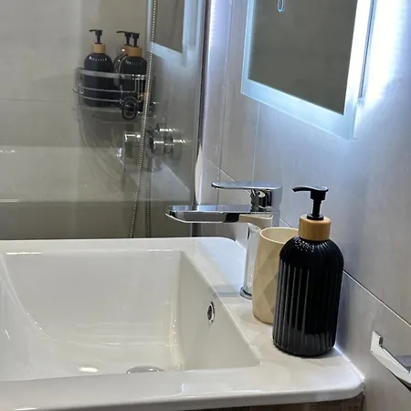 Joanna & Arya Engomi Apts * نيقوسيا