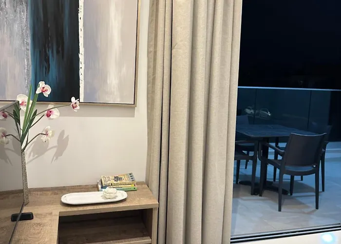 公寓 Joanna & Arya Engomi Apts *