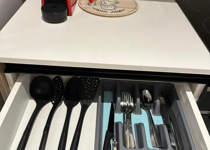 Joanna & Arya Engomi Apts *