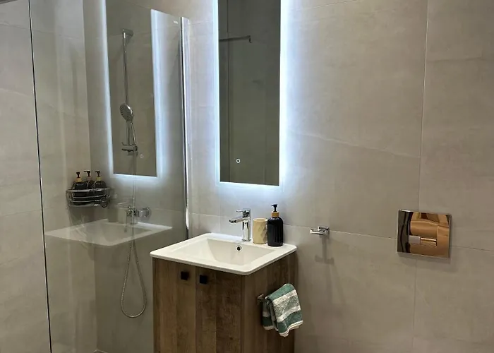 아파트 Joanna & Arya Engomi Apts