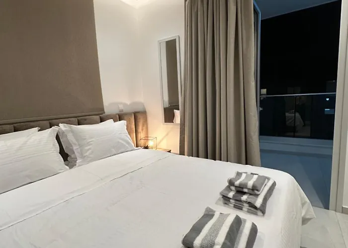 Apartment Joanna & Arya Engomi Apts *